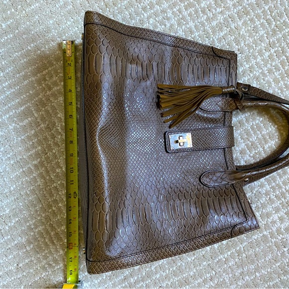 Claudia Firenze Large Brown Croc Handbag - Picture 9 of 9